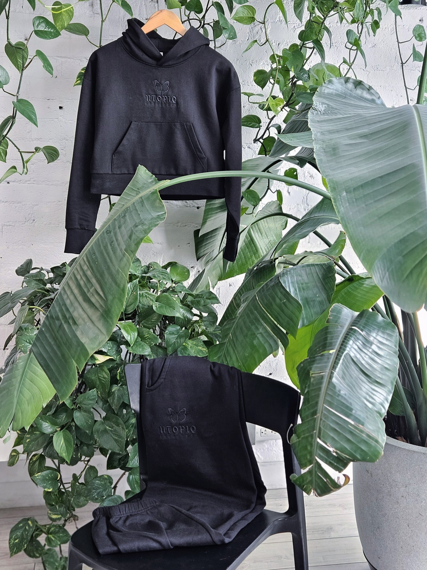 BLOOM ERA cropped hoodie