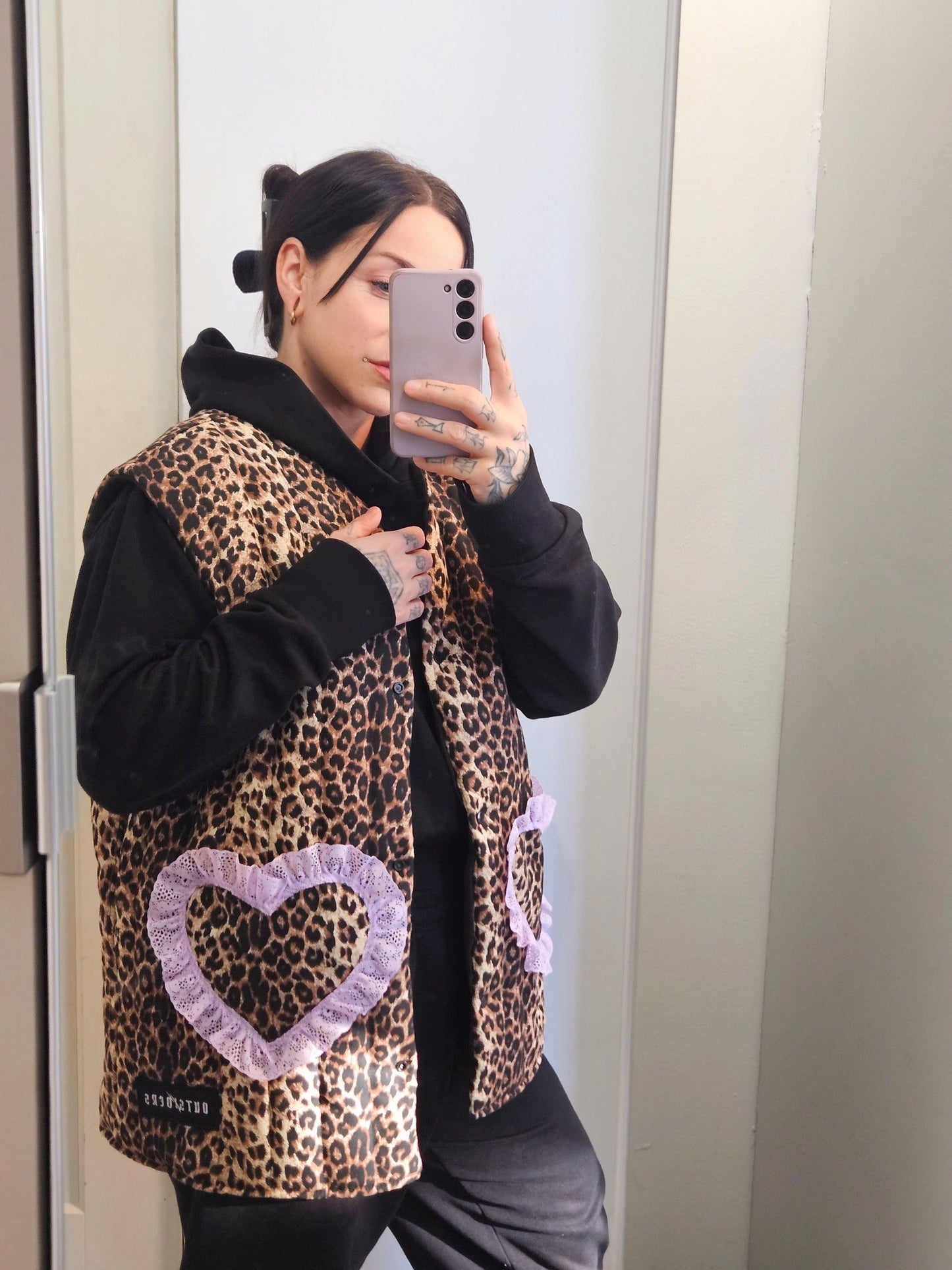 BOMBER POUR SOME SUGAR ON ME